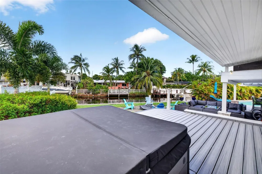 2518 Tortugas Ln Fort Lauderdale, FL 33312
