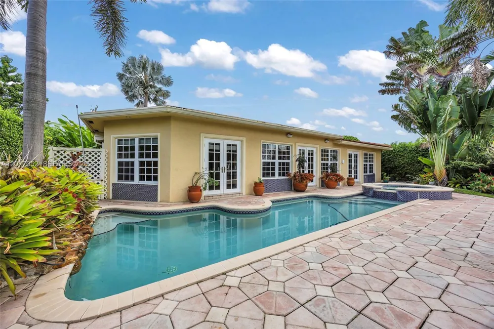 2523 SE 13th St Pompano Beach, FL 33062