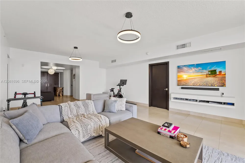 16275 Collins Ave #2101 Sunny Isles Beach, FL 33160