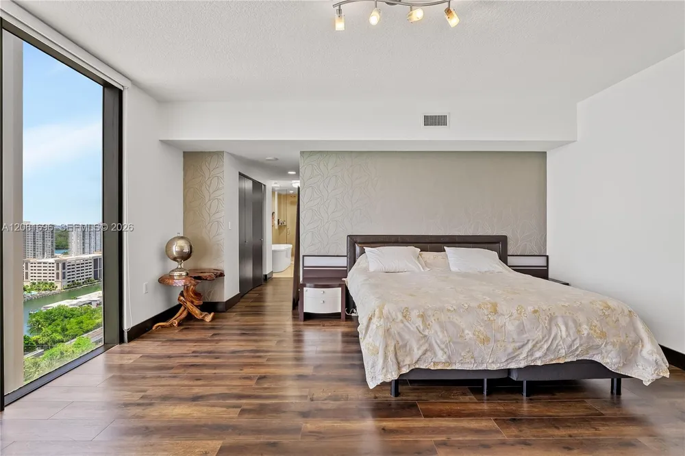 16275 Collins Ave #2101 Sunny Isles Beach, FL 33160