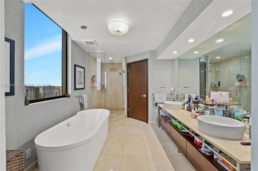 16275 Collins Ave #2101 Sunny Isles Beach, FL 33160
