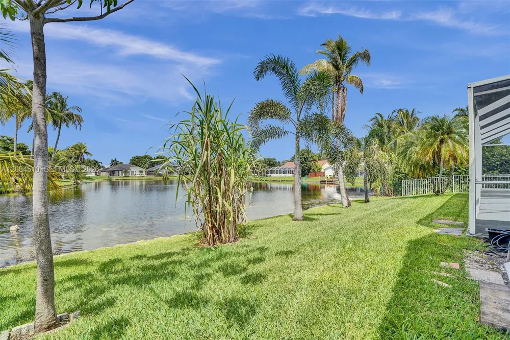 10261 SW 13th St #0 Pembroke Pines, FL 33025
