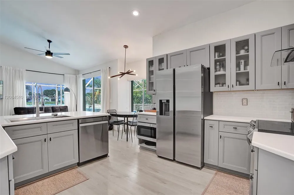 10261 SW 13th St #0 Pembroke Pines, FL 33025