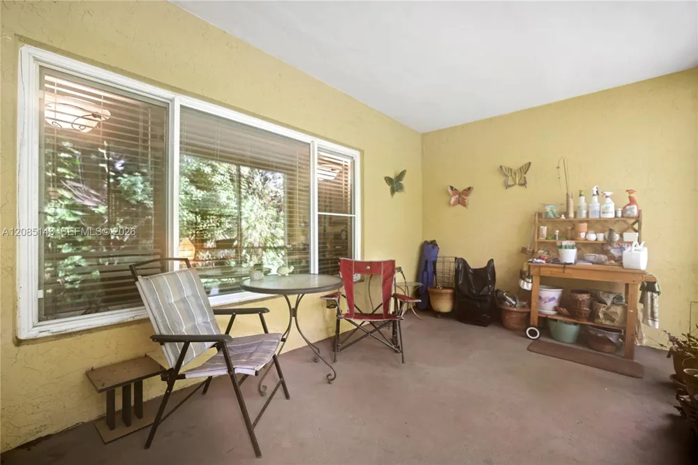 2440 NW 33rd St #1803 Oakland Park, FL 33309