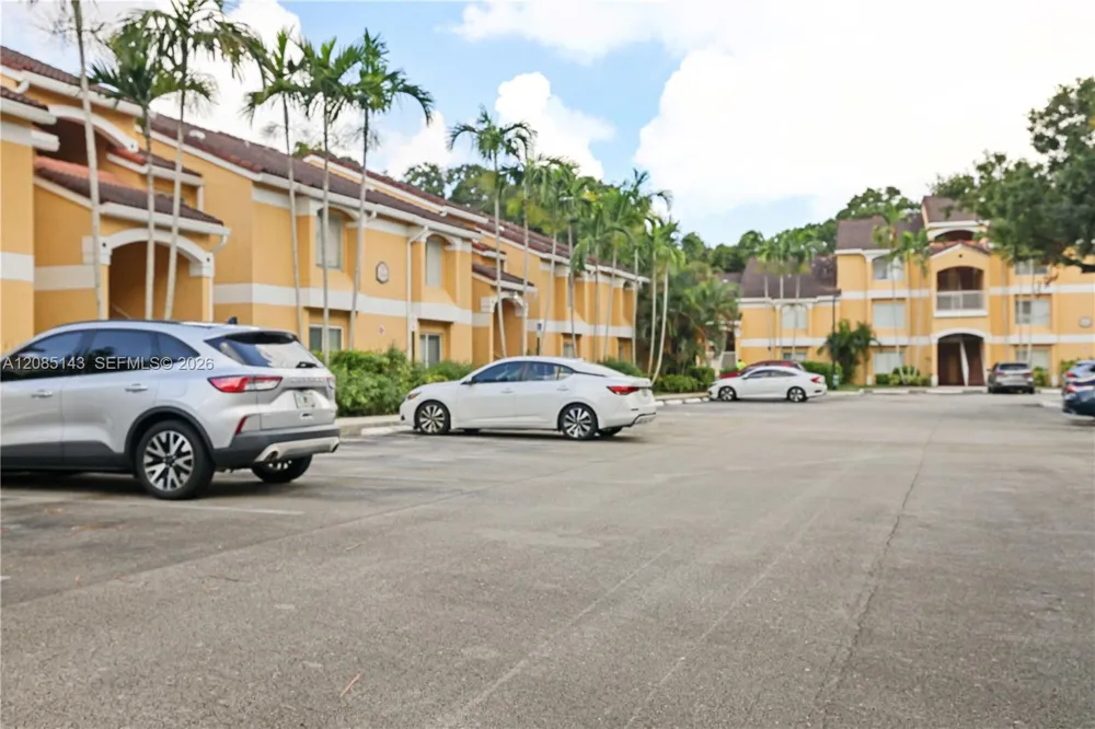 2440 NW 33rd St #1803 Oakland Park, FL 33309