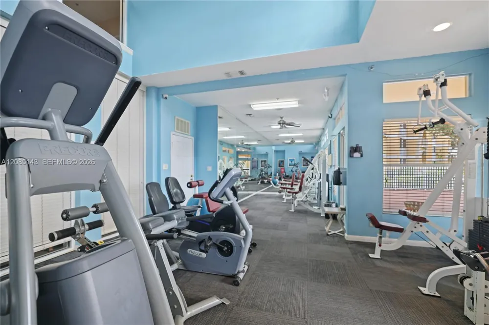 2440 NW 33rd St #1803 Oakland Park, FL 33309