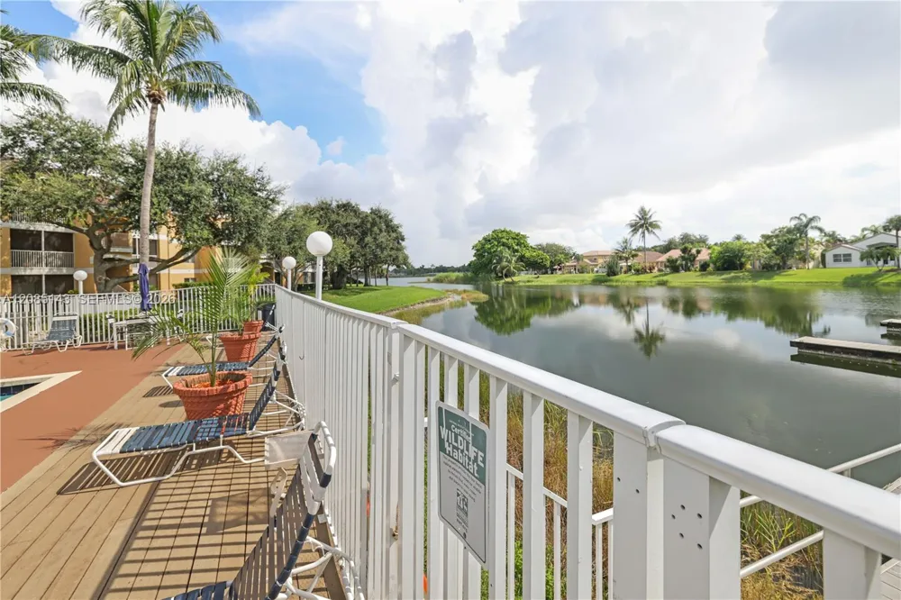 2440 NW 33rd St #1803 Oakland Park, FL 33309