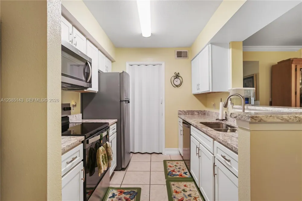 2440 NW 33rd St #1803 Oakland Park, FL 33309