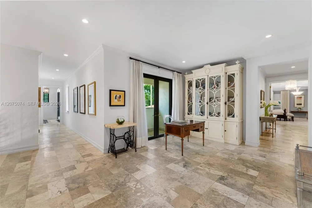 8800 SW 57th Ave Pinecrest, FL 33156