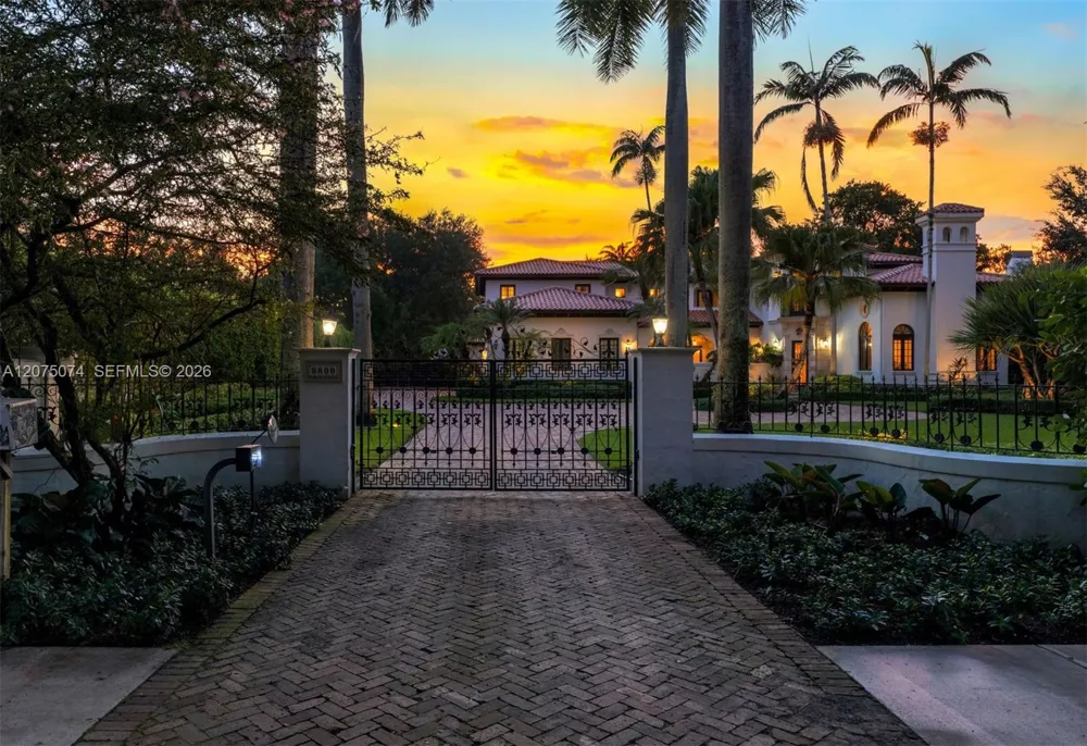8800 SW 57th Ave Pinecrest, FL 33156