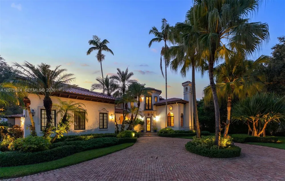 8800 SW 57th Ave Pinecrest, FL 33156