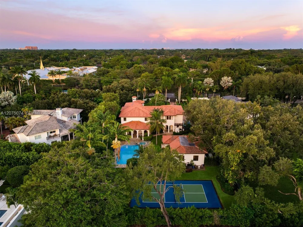 8800 SW 57th Ave Pinecrest, FL 33156