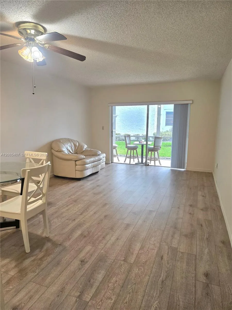 3000 E Sunrise Lakes Dr #108 Sunrise, FL 33322