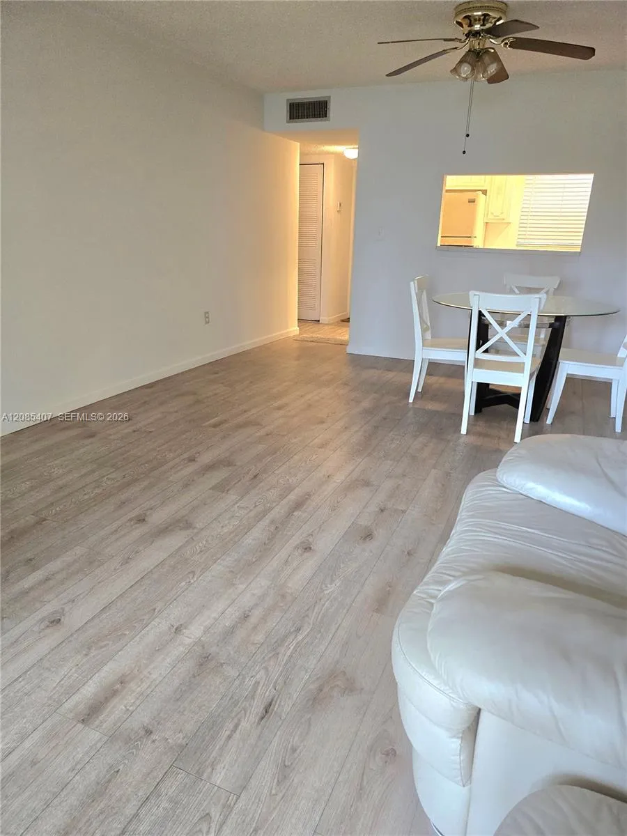 3000 E Sunrise Lakes Dr #108 Sunrise, FL 33322