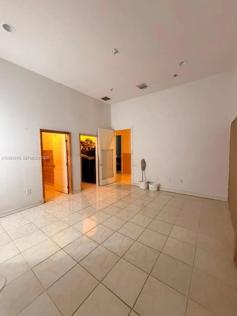 173 SW 3rd Ct Deerfield Beach, FL 33441