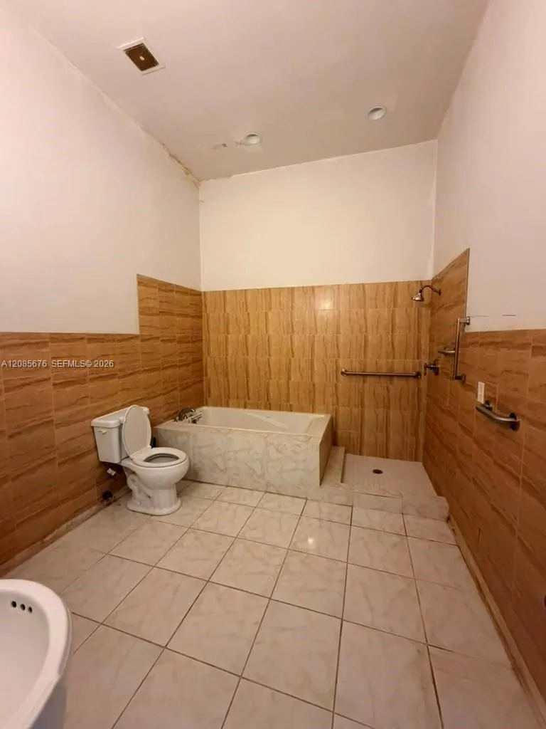 173 SW 3rd Ct Deerfield Beach, FL 33441