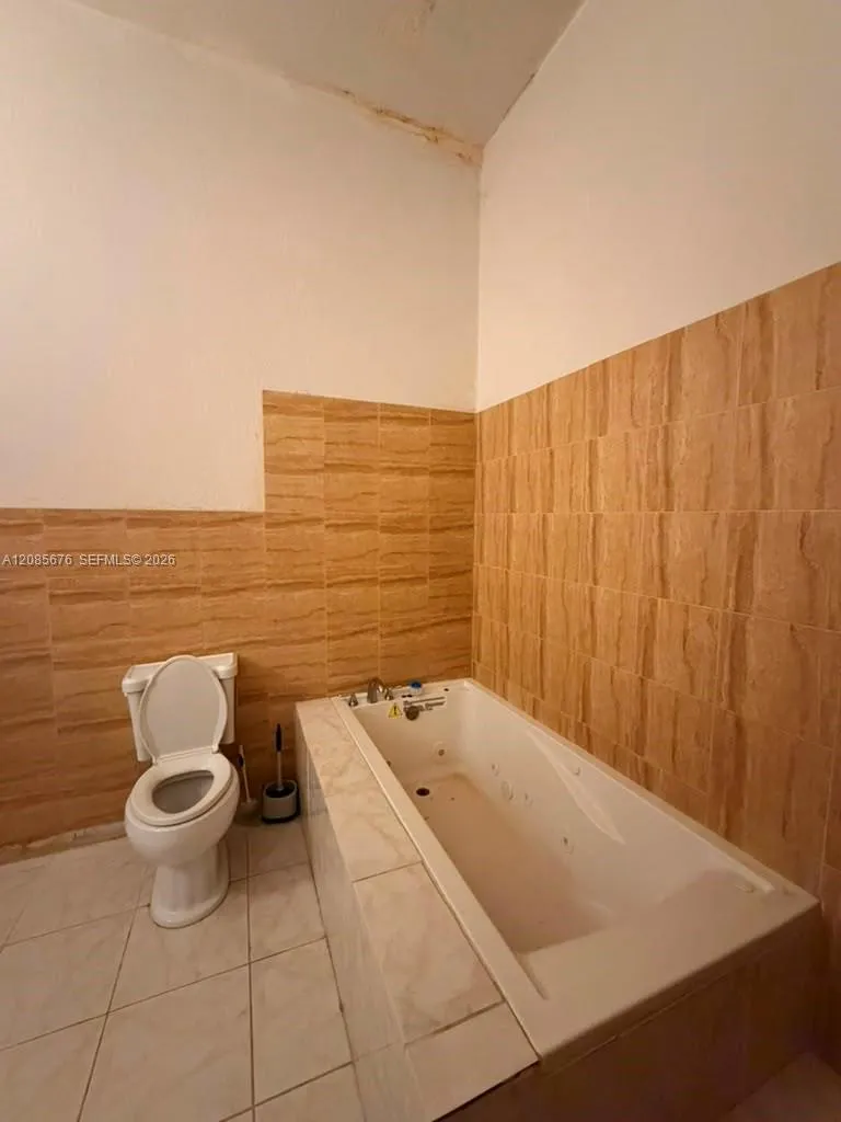 173 SW 3rd Ct Deerfield Beach, FL 33441