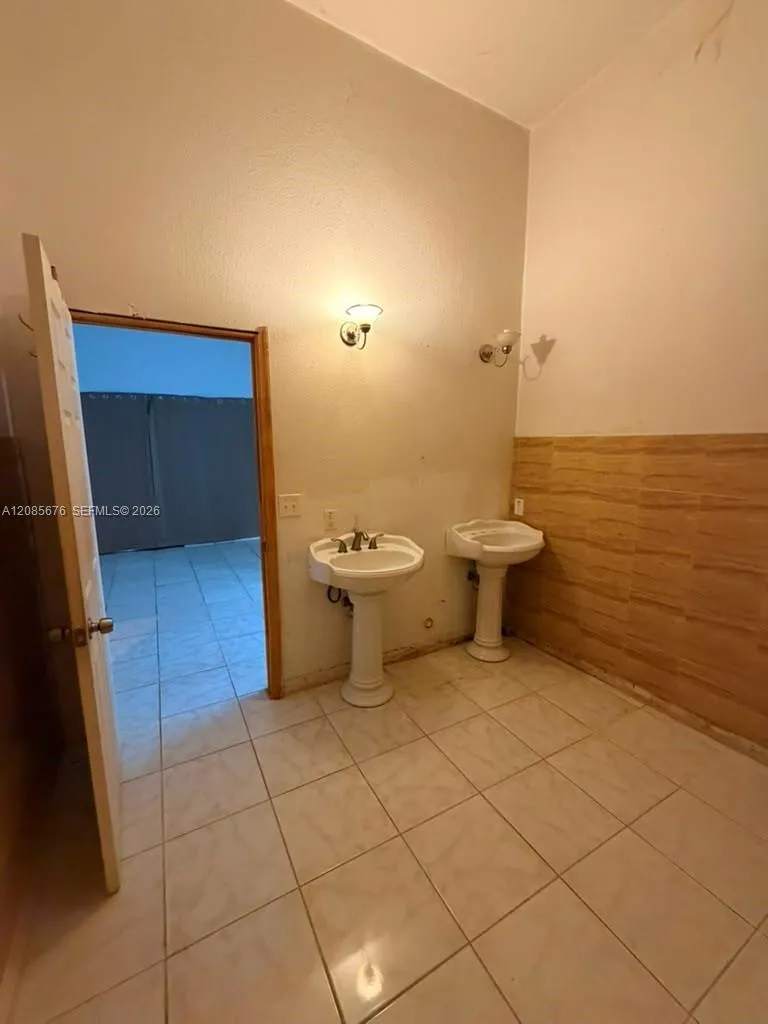173 SW 3rd Ct Deerfield Beach, FL 33441