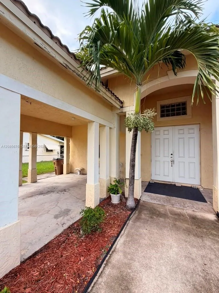 173 SW 3rd Ct Deerfield Beach, FL 33441