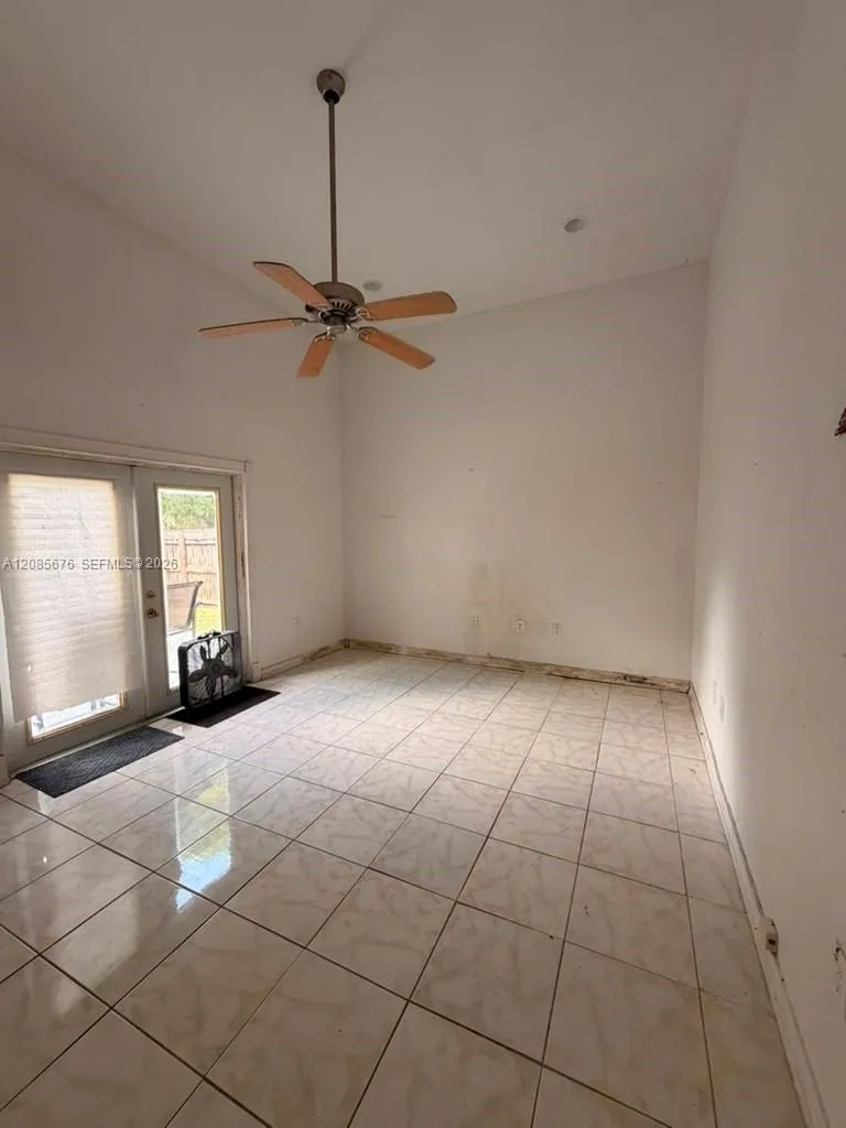 173 SW 3rd Ct Deerfield Beach, FL 33441
