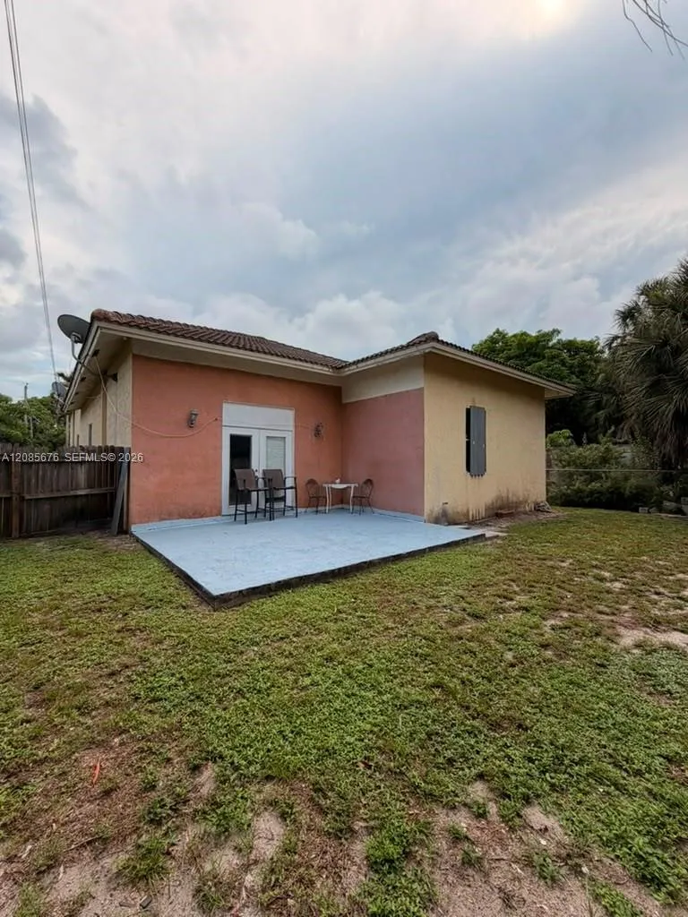 173 SW 3rd Ct Deerfield Beach, FL 33441