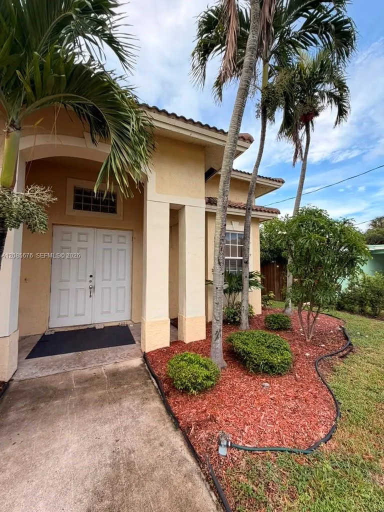 173 SW 3rd Ct Deerfield Beach, FL 33441