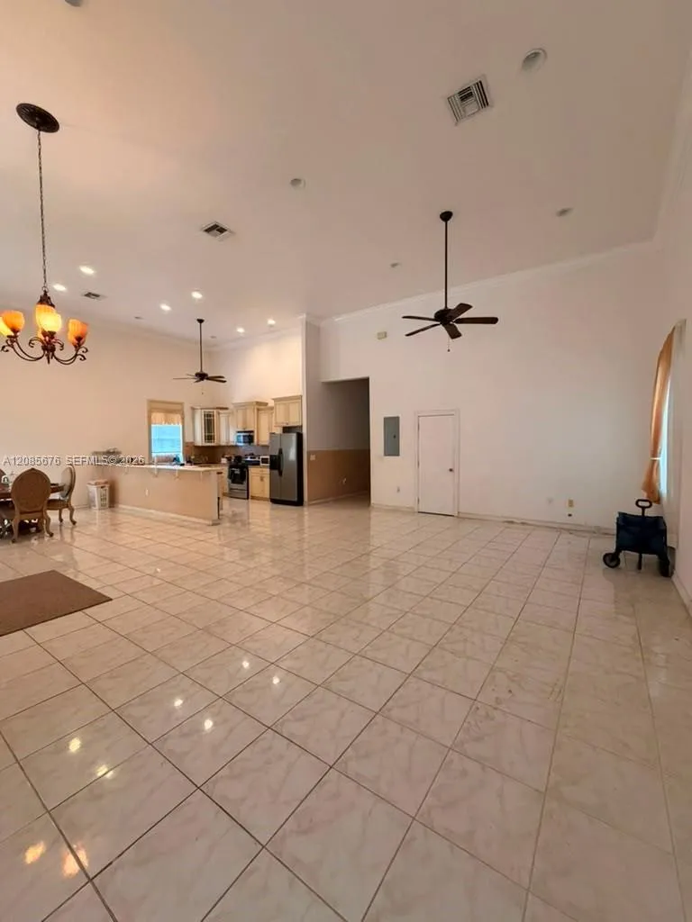 173 SW 3rd Ct Deerfield Beach, FL 33441