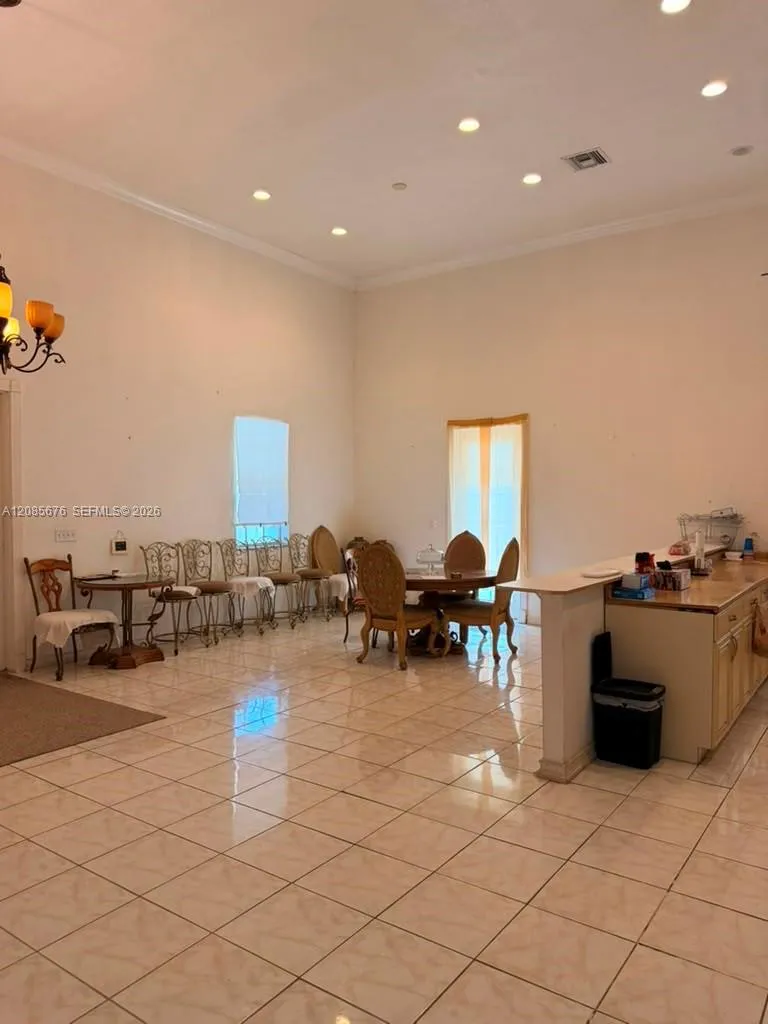 173 SW 3rd Ct Deerfield Beach, FL 33441