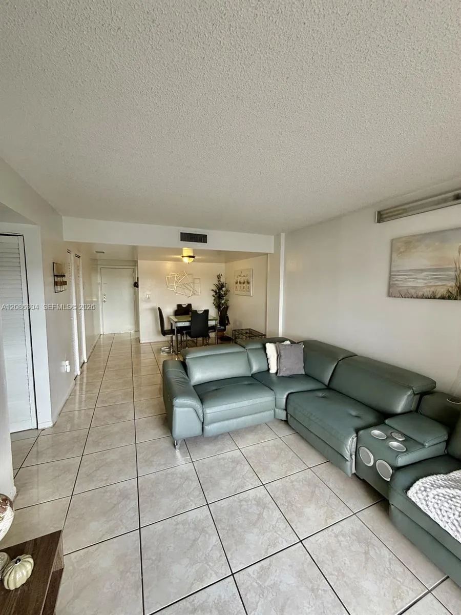 8095 NW 8th St #402 Miami, FL 33126