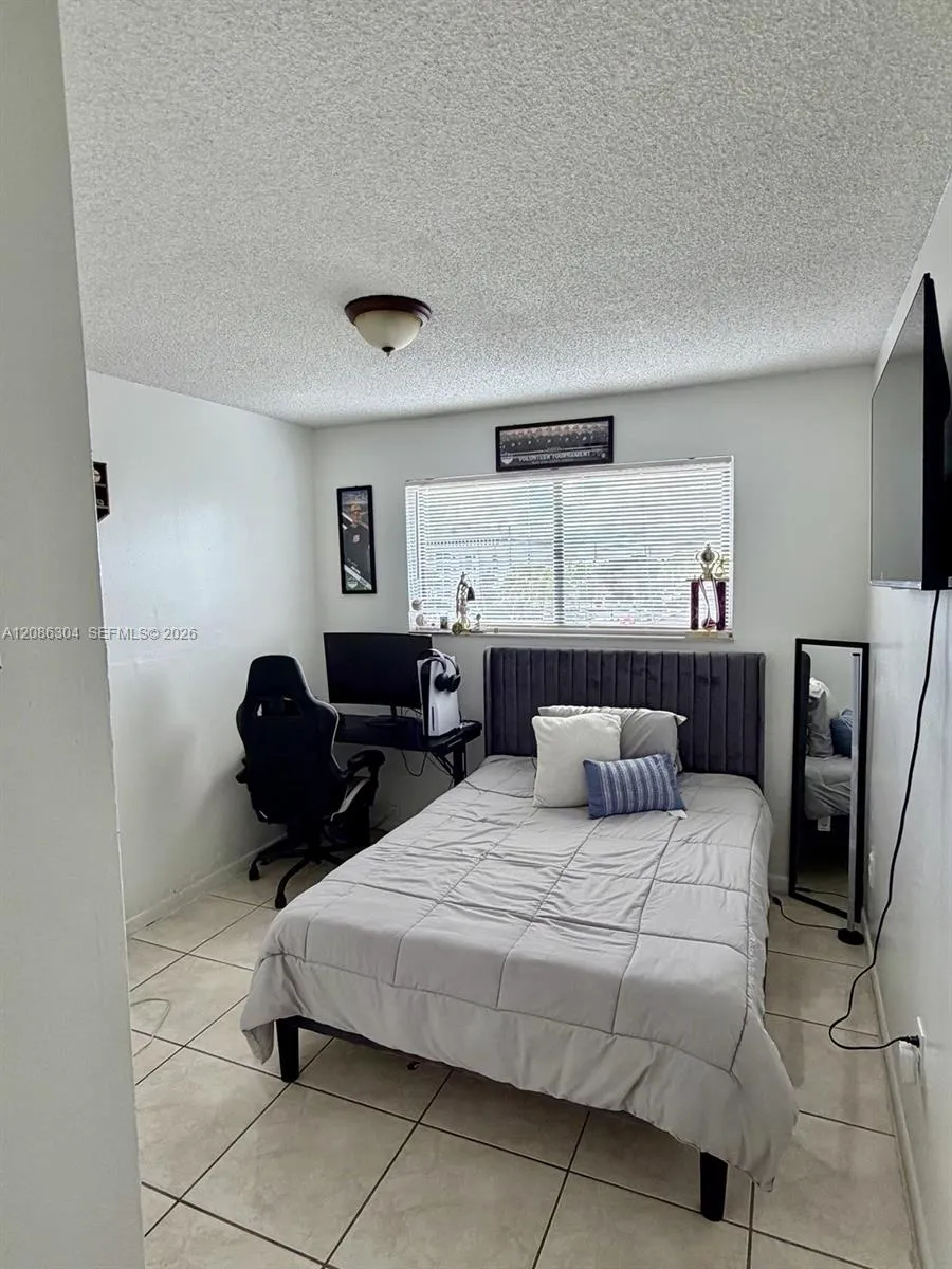 8095 NW 8th St #402 Miami, FL 33126
