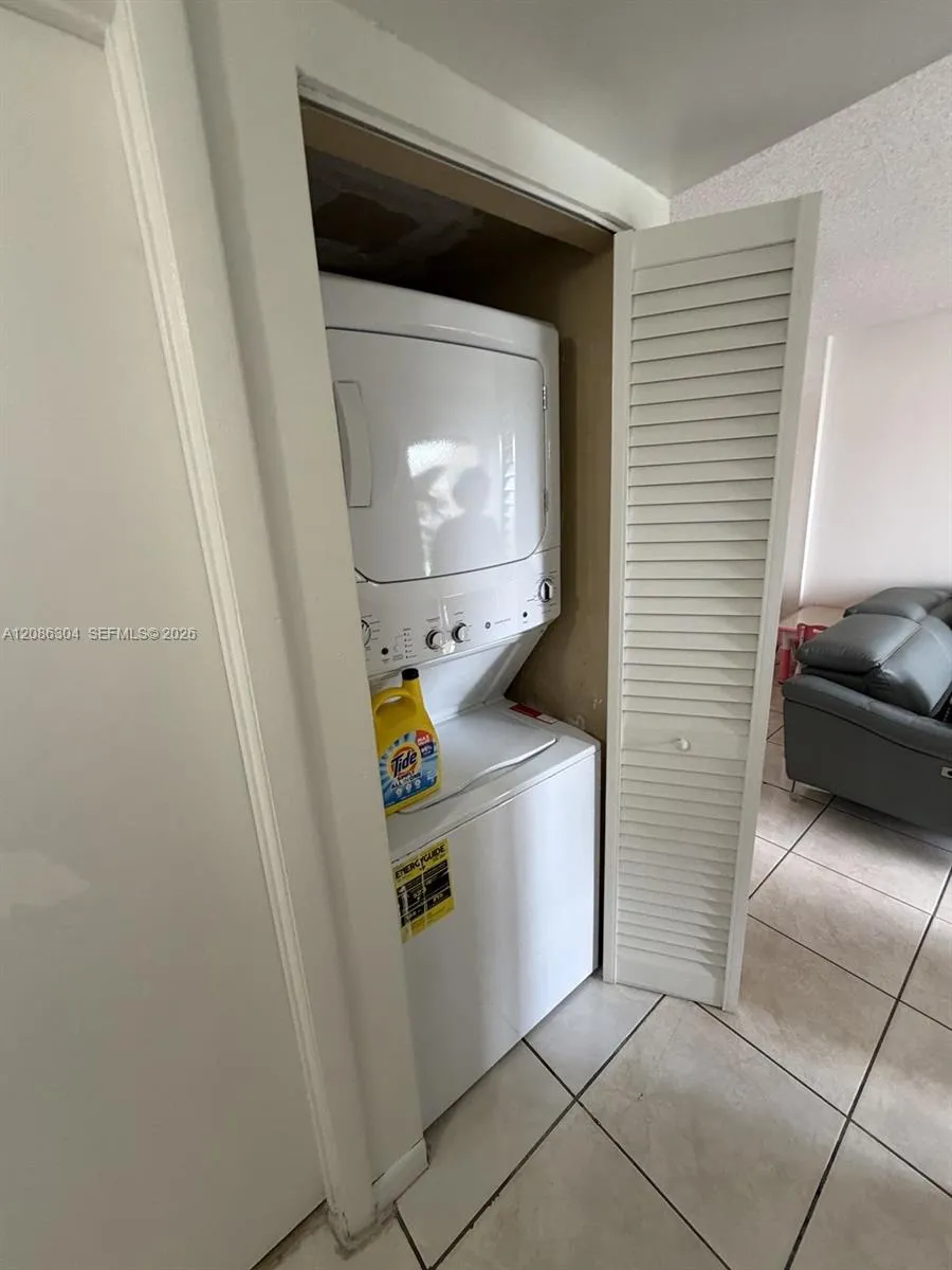 8095 NW 8th St #402 Miami, FL 33126