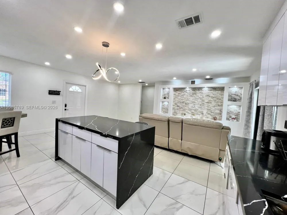 3810 NW 197th Ter #3810 Miami Gardens, FL 33055