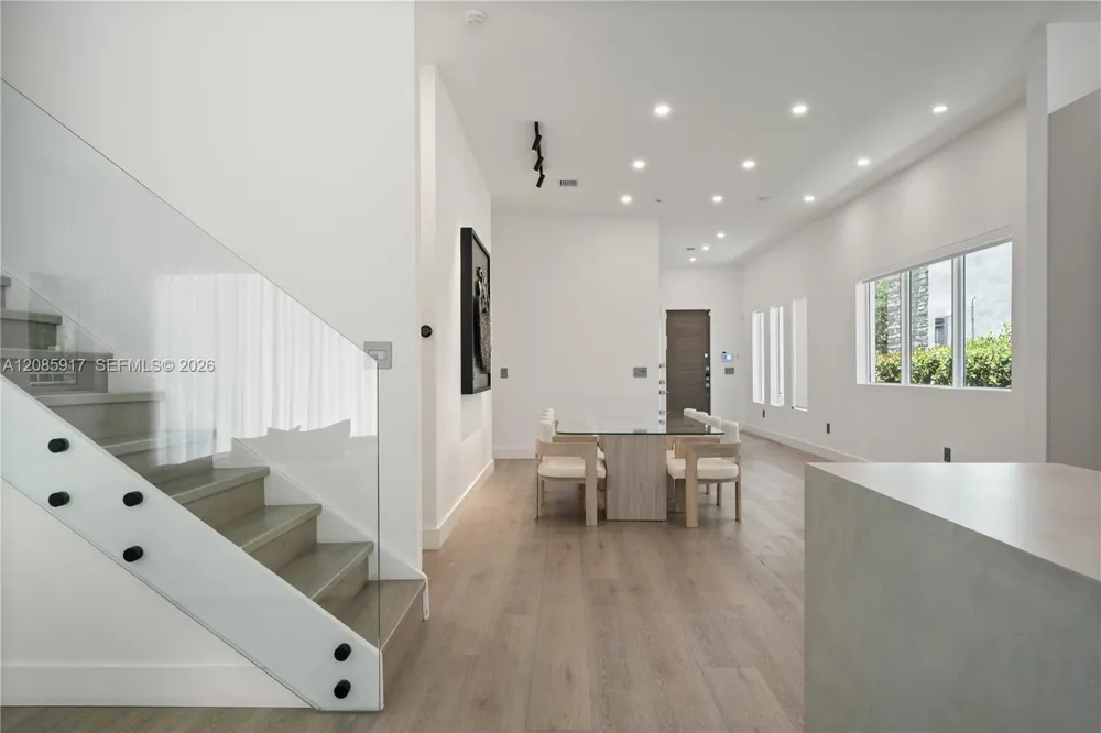 18955 Atlantic Blvd Sunny Isles Beach, FL 33160