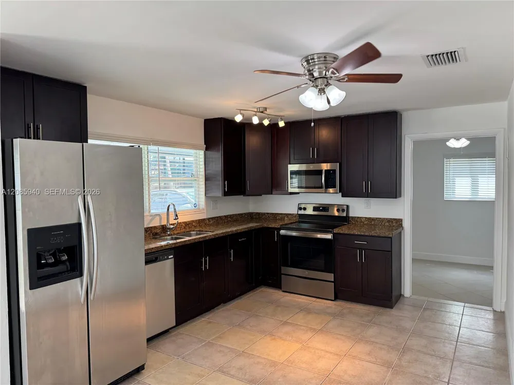 515 NE 11th St Fort Lauderdale, FL 33304