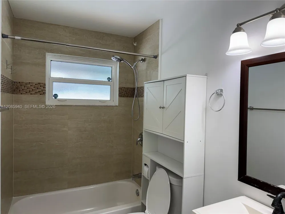 515 NE 11th St Fort Lauderdale, FL 33304