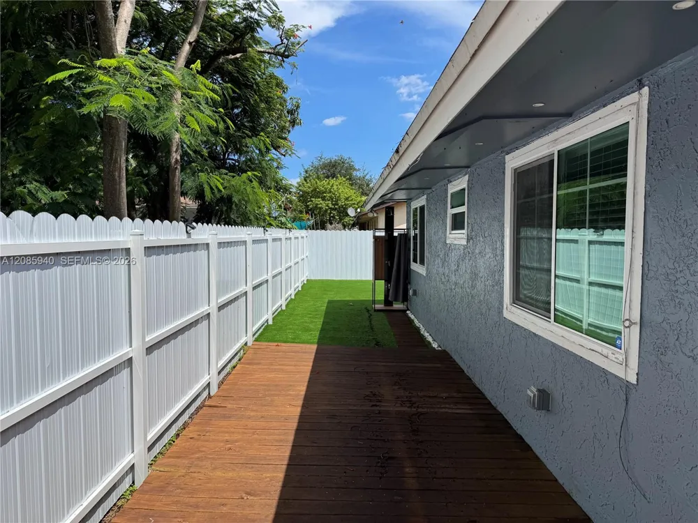 515 NE 11th St Fort Lauderdale, FL 33304