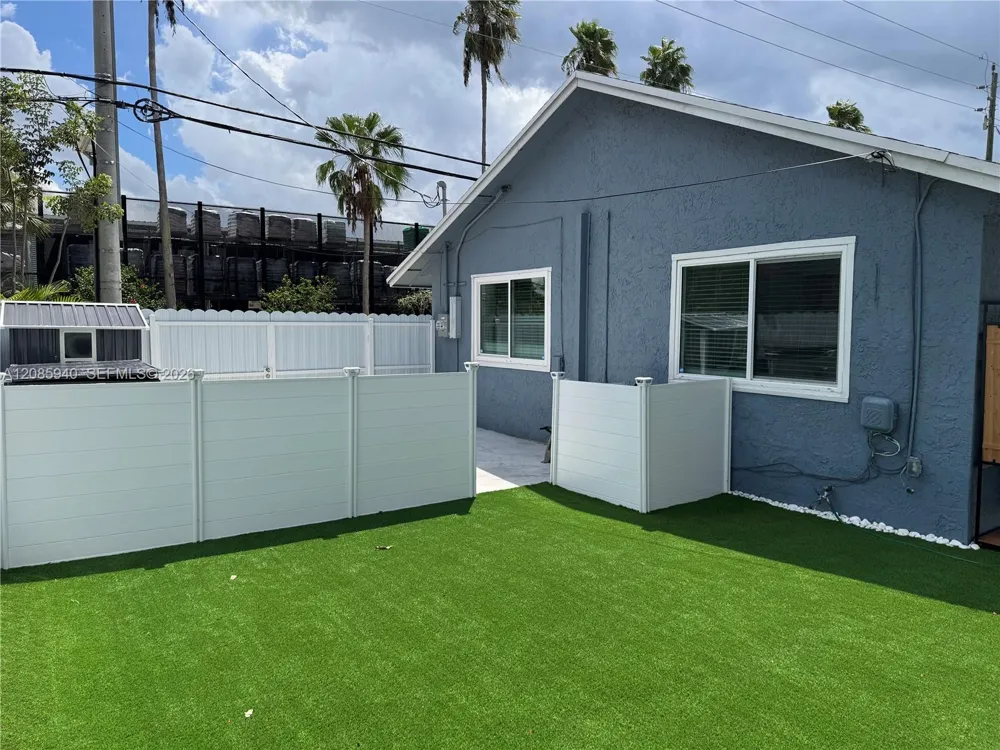 515 NE 11th St Fort Lauderdale, FL 33304