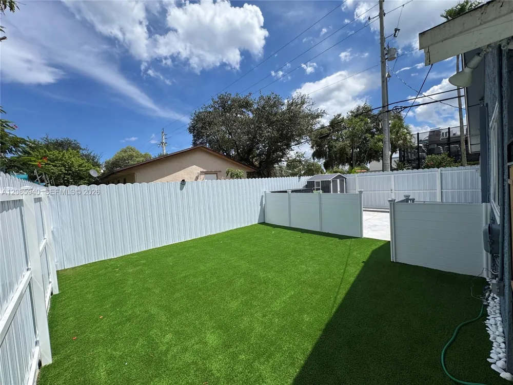 515 NE 11th St Fort Lauderdale, FL 33304