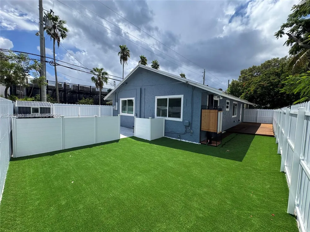 515 NE 11th St Fort Lauderdale, FL 33304