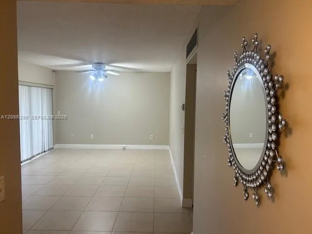 9851 NW 3rd Ct #8 Plantation, FL 33324