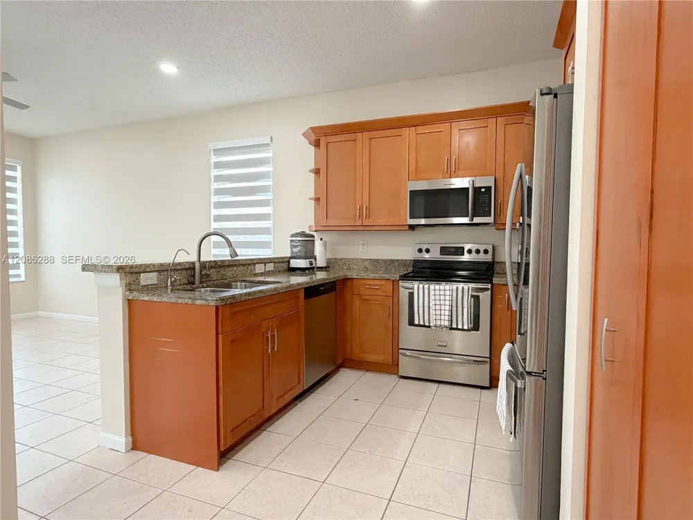 2075 SW 159th Ave Miramar, FL 33027