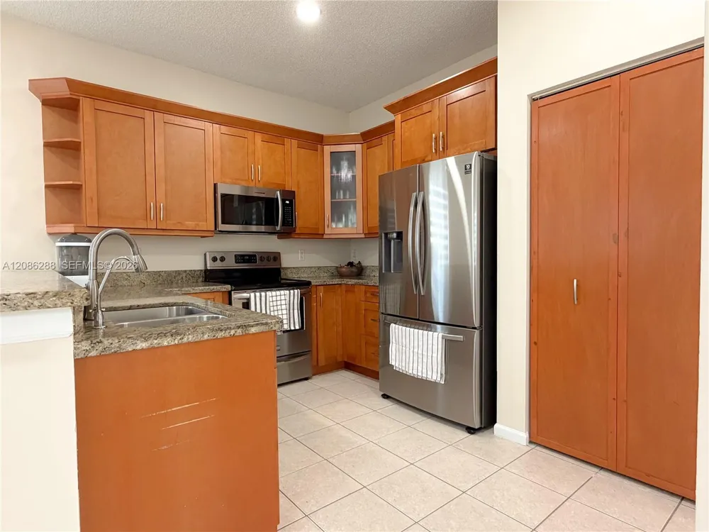 2075 SW 159th Ave Miramar, FL 33027