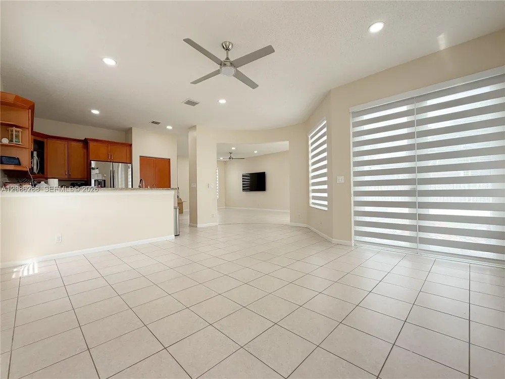 2075 SW 159th Ave Miramar, FL 33027