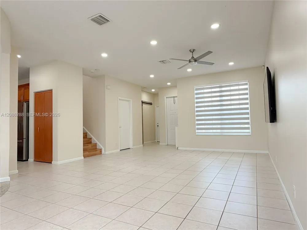 2075 SW 159th Ave Miramar, FL 33027