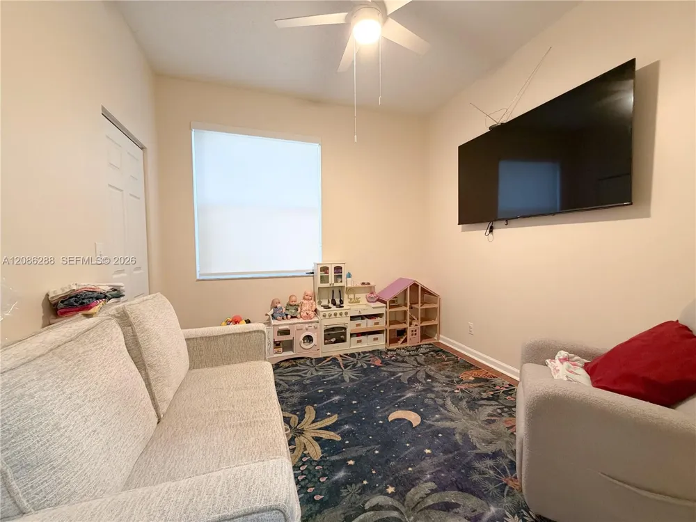 2075 SW 159th Ave Miramar, FL 33027