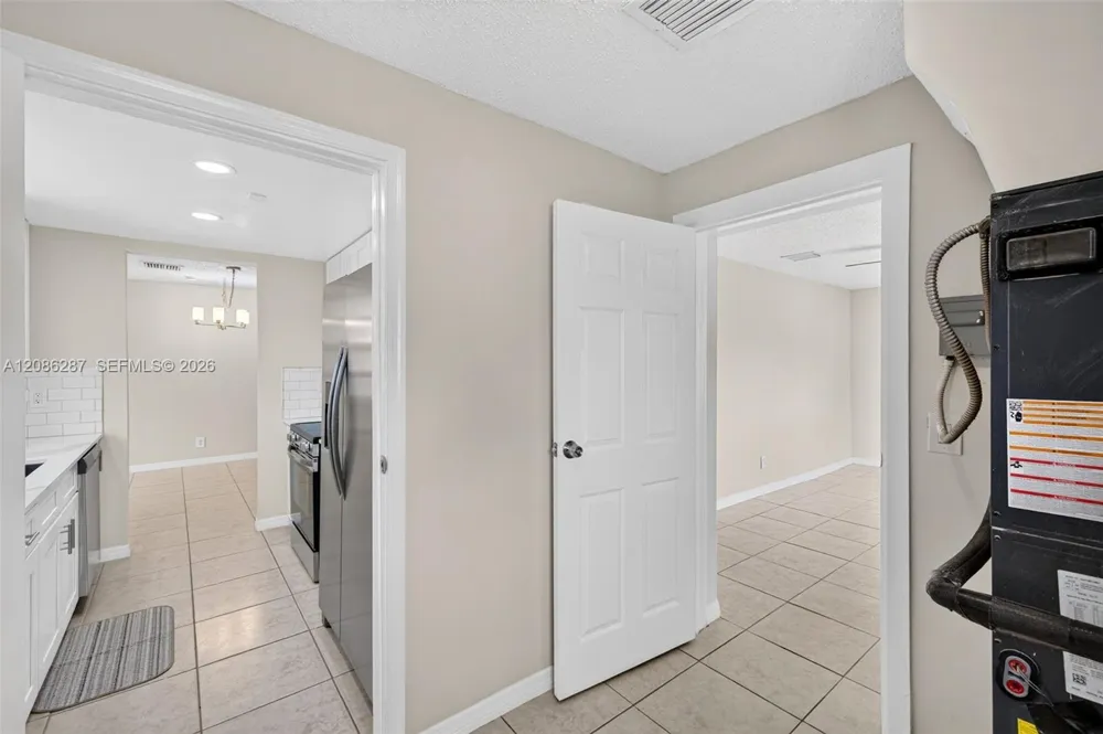 2831 NW 23rd St Fort Lauderdale, FL 33311
