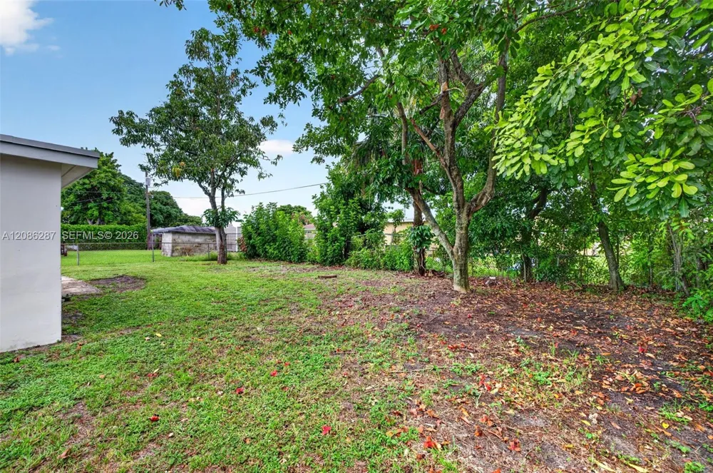 2831 NW 23rd St Fort Lauderdale, FL 33311