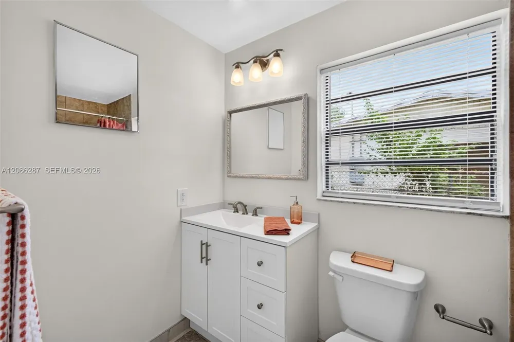 2831 NW 23rd St Fort Lauderdale, FL 33311