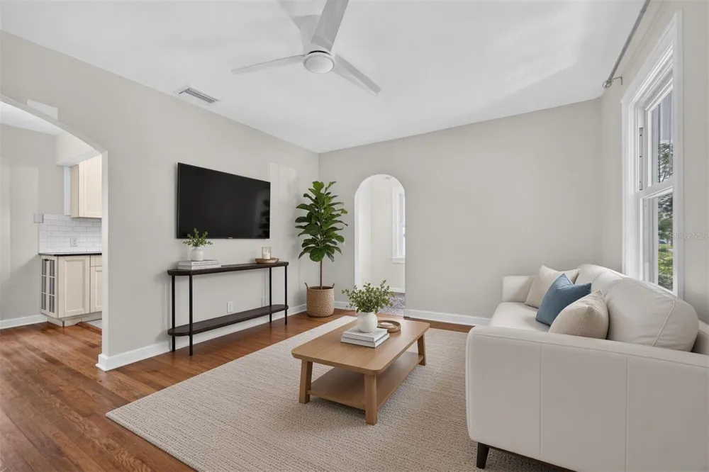 4645 IRIS ST N St Petersburg, FL 33714
