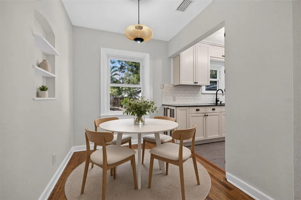 4645 IRIS ST N St Petersburg, FL 33714